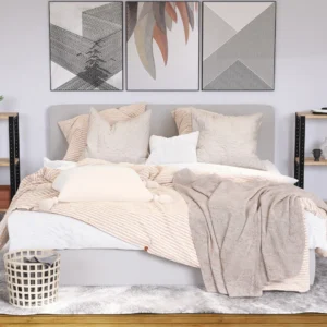 Niski regał 50x25x82 w sypialni – drewniane półki z litego dębu i stalowy stelaż